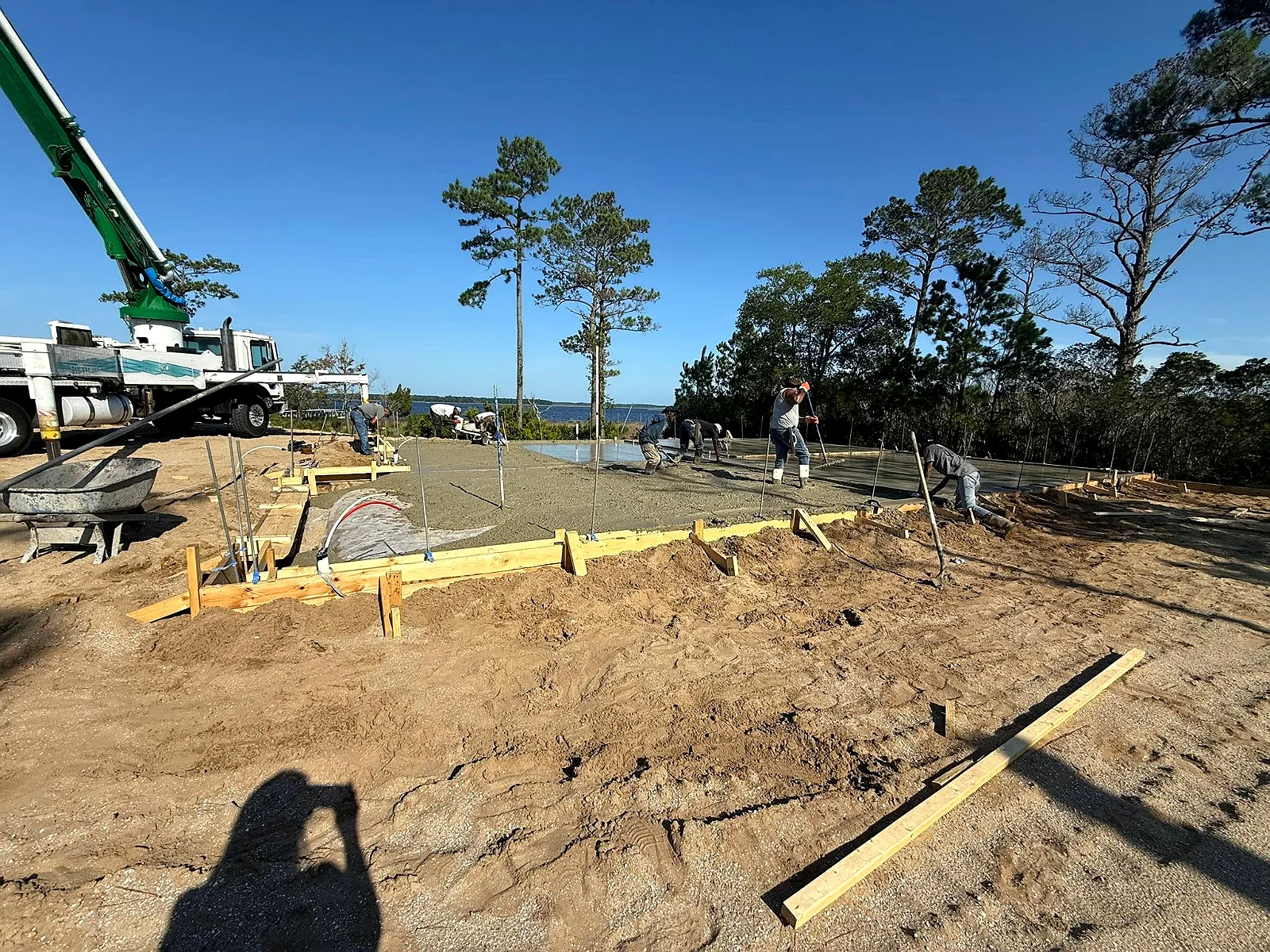 Waterfront Custom Home and Garage Construction photo 1, Custom Home and Garage by KTE Contracting